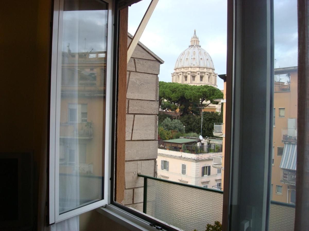 Vatican Balcony 로마 외부 사진