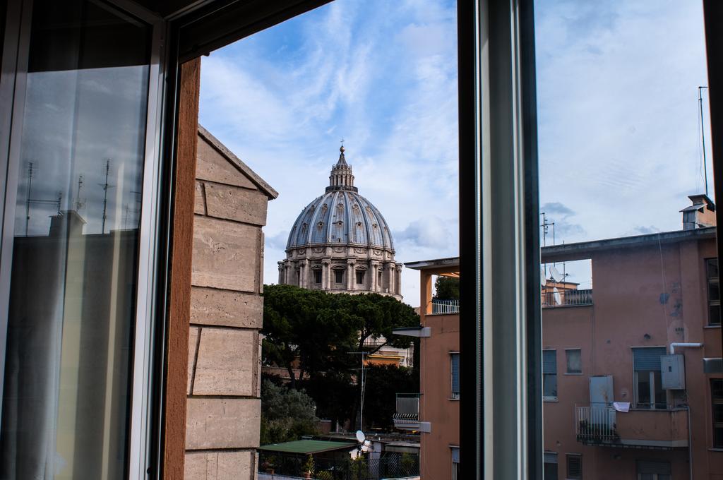 Vatican Balcony 로마 외부 사진
